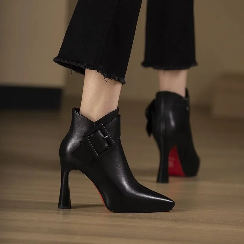 CLARA™ | BOTÍN STILETTO HEBILLA LUXE